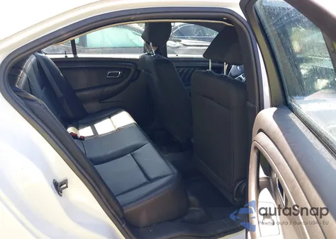 2015 Ford Police Interceptor Police Interceptor z USA, uszkodzony, nr VIN 1FAHP2MK0FG175859